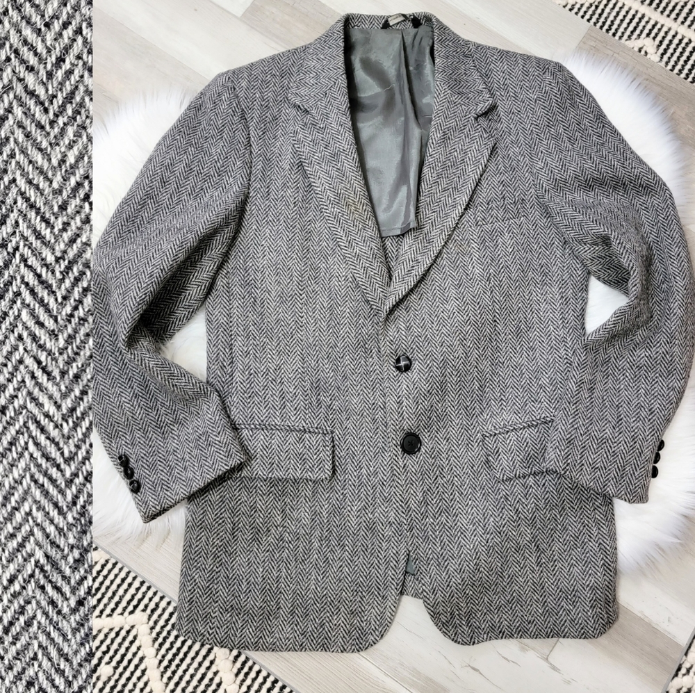 Vintage Harris Tweed Black & White Herringbone Wool Sport Coat Size 39S USA Made